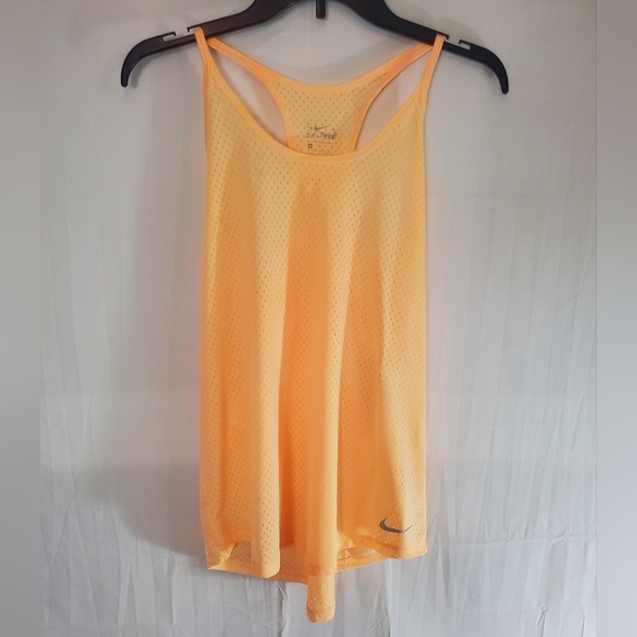 Nike Tops - Nike Women’s Medium Dri-Fit Training Orange Sleeveless Tank Top New With Tags.